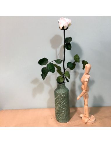 vase vert gravé feuille