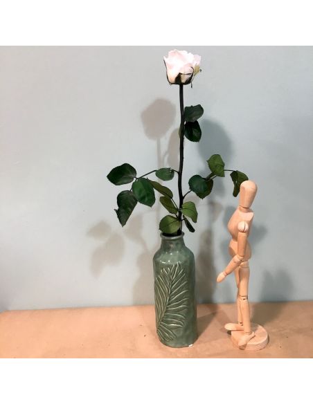 vase vert gravé feuille