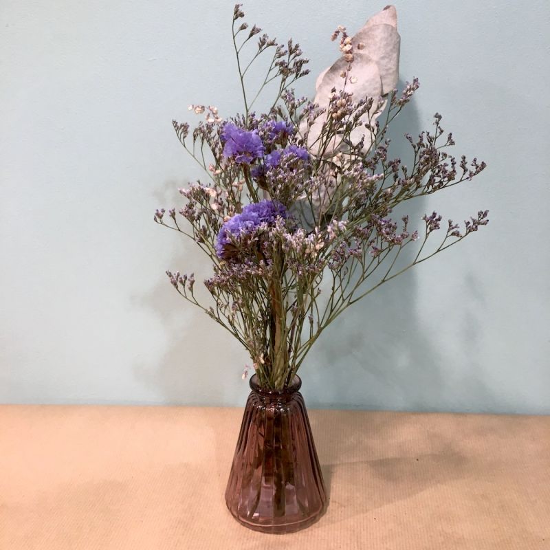 bouquet rose dans son mini vase rose